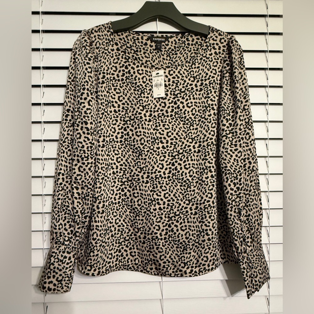NWT Express blouse Size S